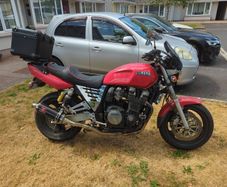 Yamaha XJR 1200