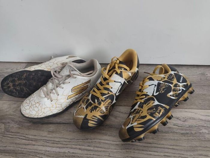 football boots size 3