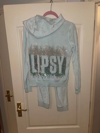 traksuit lipsy London