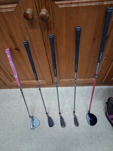 Golf Clubs. US Kids Golf Set.Left Handed .Age 7 To 8 Years Old. Girls Set.. In As New Condition. Collect In Dublin Or Receive Via Post.