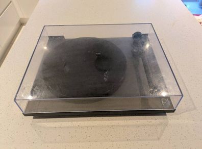 Rega Planar 1 Plus - Record player