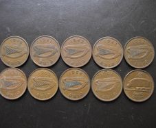 10 Irish half pennies (1940-1966)