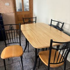 Table and Chsirs