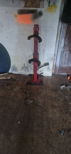 spring compressor