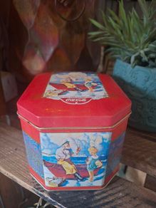 Vintage coca cola tin