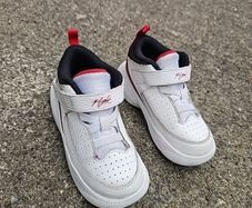 Infant boys Jordan trainers