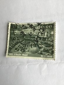 Definitive Irish stamp - An Cead Dail
