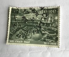 Definitive Irish stamp - An Cead Dail