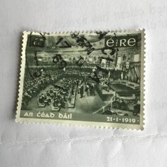 Definitive Irish stamp - An Cead Dail