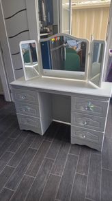 dressing table