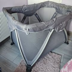 Nuna Sena- the best travel cot