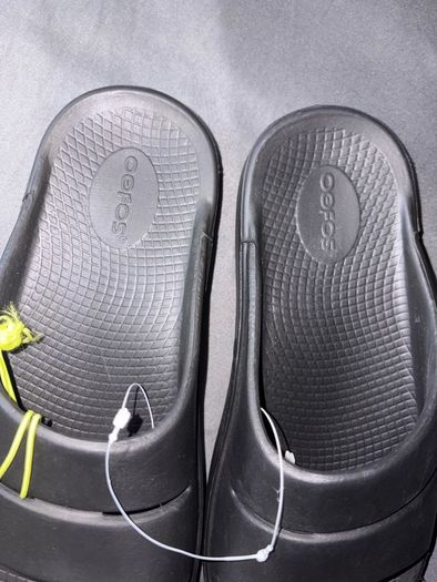 oofos unisex slides