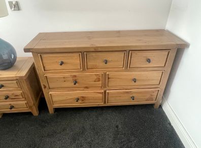 Solid Oak Chest of Drawers
