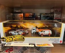 Hot wheels gulf diorama set