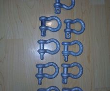 Bow shackles