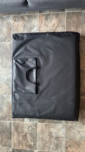 massage table unused