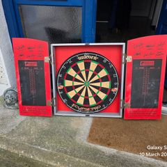 dart board and case