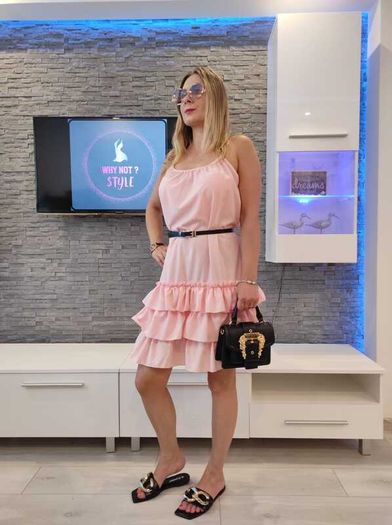 Dress with ruffles