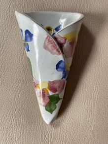 Judy Greene floral wall pocket
