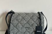 DKNY shoulder bag / handbag /crossbody bag