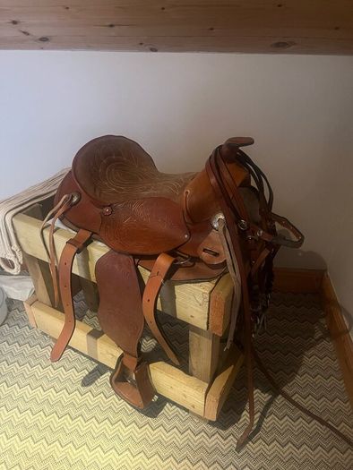 Western saddle