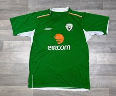 Genuine vintage 2004 Umbro Ireland Home Jersey Shirt Mens Large