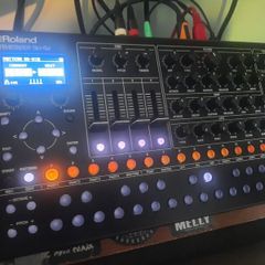 Roland SH4D