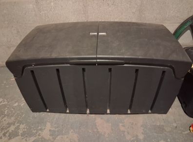 Garden storage box 322L