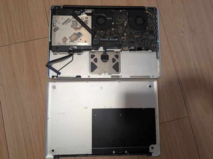 MacBook for parts A1286
