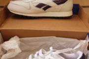 Reebok Classic CL Leather Split Size-UK-4.5/EUR-36.5 71-43179 White/Jet Blue/Cabernet Limited Edition-2001