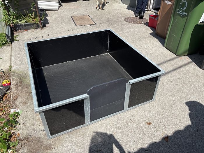 Whelping Box