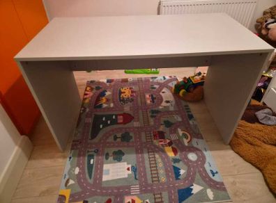 Work desk