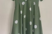 green dress