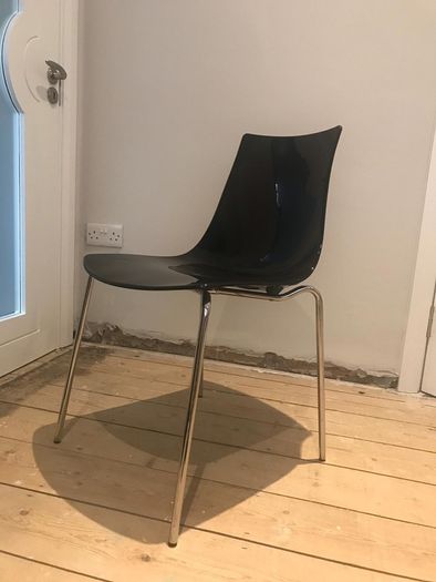 Dining table and 4 chairs