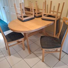 kitchen table with 5 chairs