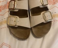 Ladies sandals