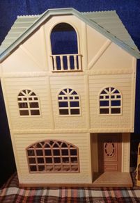 Sylvanian Families Wisteria Terrace House.