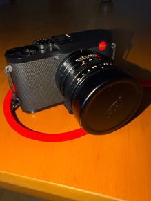 leica q2 in excellent condition, used rarely, boxed