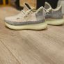 Adidas YEEZY Size 4 Image 4