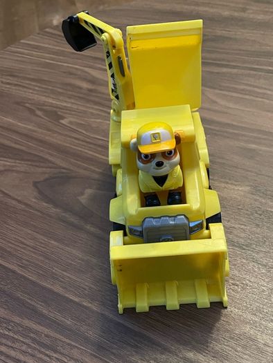 Paw Patrol -5 vehicles and characters