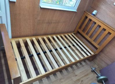 Single bed frame