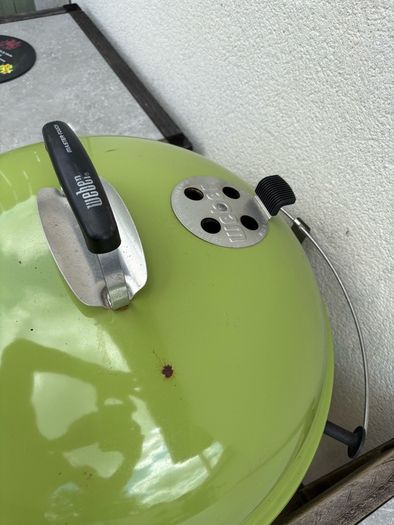 Weber Master Touch 57cm Includes Cover & Extras