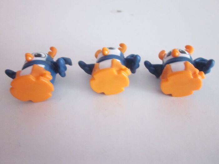 Kinder Joy Holiday Penguin Limited Edition Mini figure X3