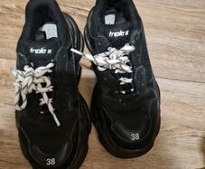 Balenciaga triple trainers
