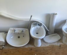 Full Toilet Suite
