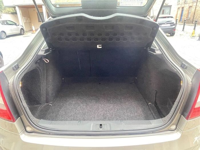 Skoda Octavia 2010 1.6 TDI NCT 02/27 Taxed