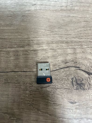 LOGI external wireless keyboard (K545), wireless mouse (M510) & USB connection