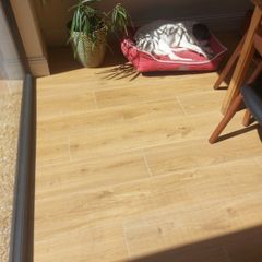Wood effect tile