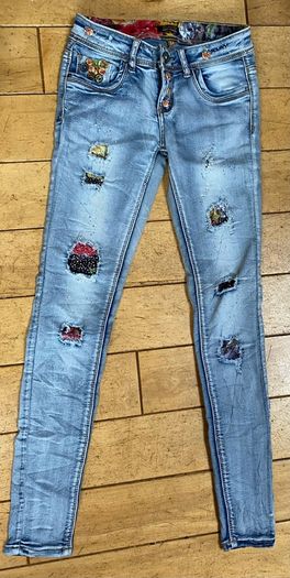 Ladies detailed design jeans