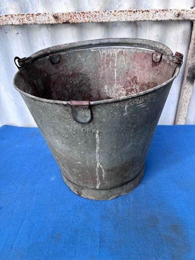Vintage Beldray galvanised bucket